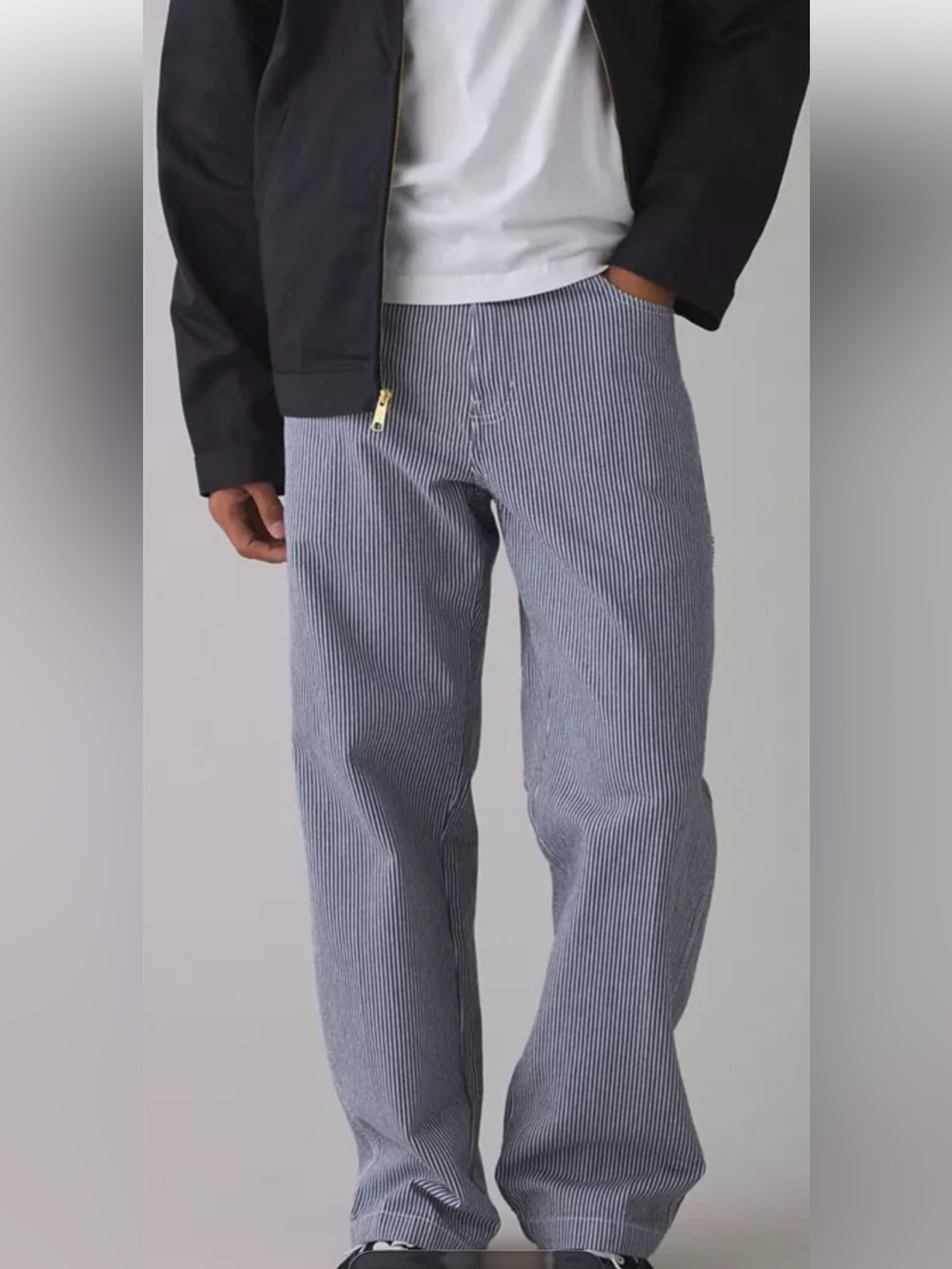 Wrangler Blue & White Pinstripe Cargo Pants- length 32